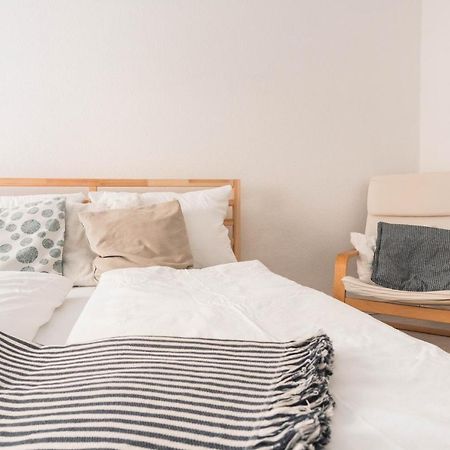 Gemutliche 45M² Wohnung Mit Netflix & Disney+ エアフルト エクステリア 写真